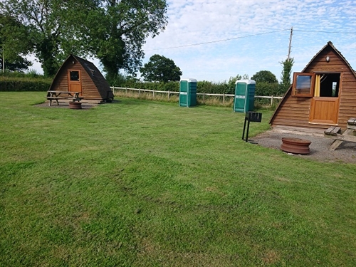 <!-- en-GB-->Big Chief Wigwam and it's own toilet alongside<!-- en-GB-->